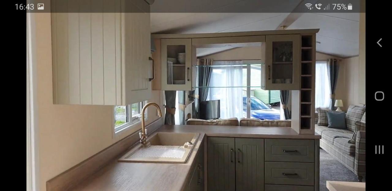 Port Haverigg Marina Village Милъм Екстериор снимка