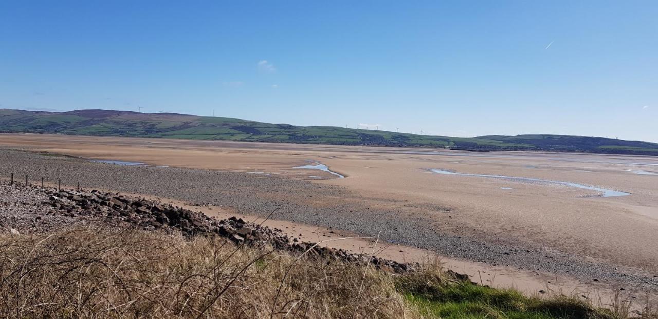Port Haverigg Marina Village Милъм Екстериор снимка