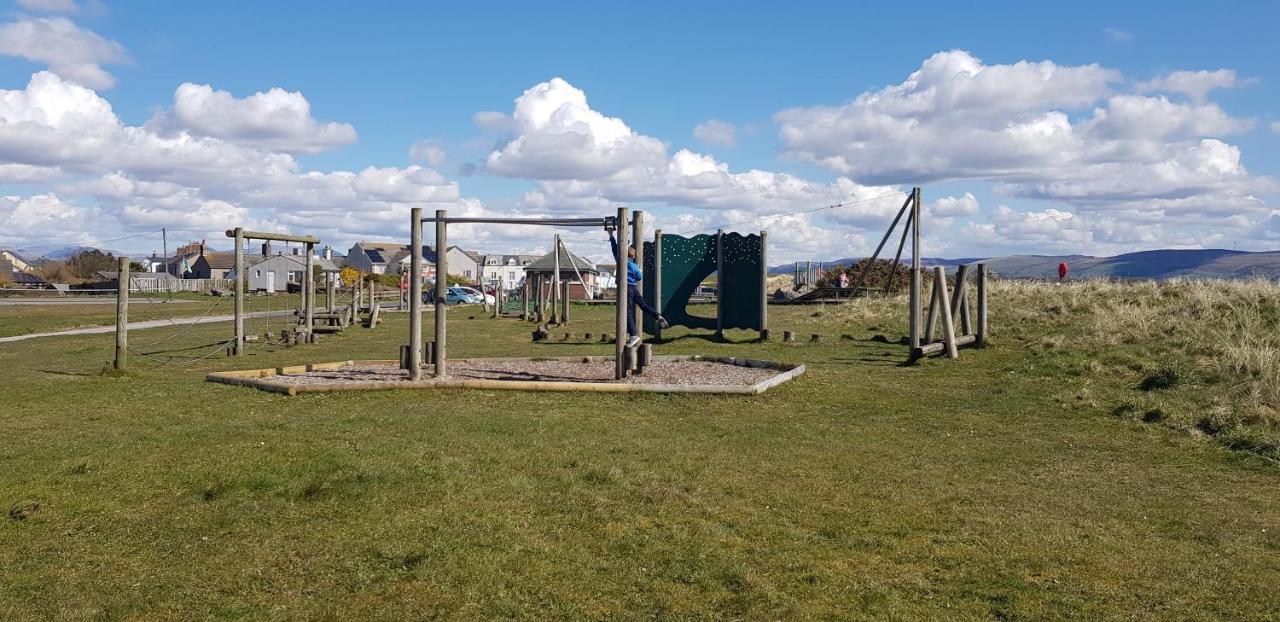 Port Haverigg Marina Village Милъм Екстериор снимка