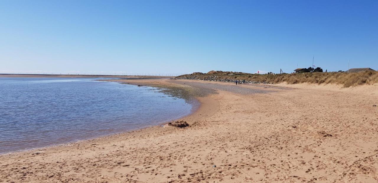 Port Haverigg Marina Village Милъм Екстериор снимка